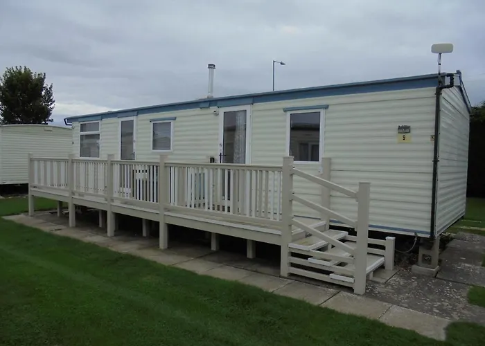 Sealands : Atlas Sl:- 6 Berth, Access To The Beach, Close To Site Entrance