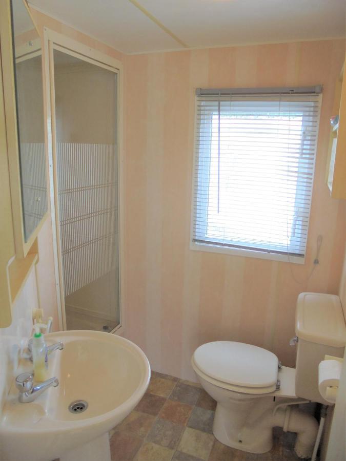 Sealands : Atlas Sl:- 6 Berth, Access To The Beach, Close To Site Entrance Apartment *